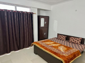 Spacious Apartment near Airport